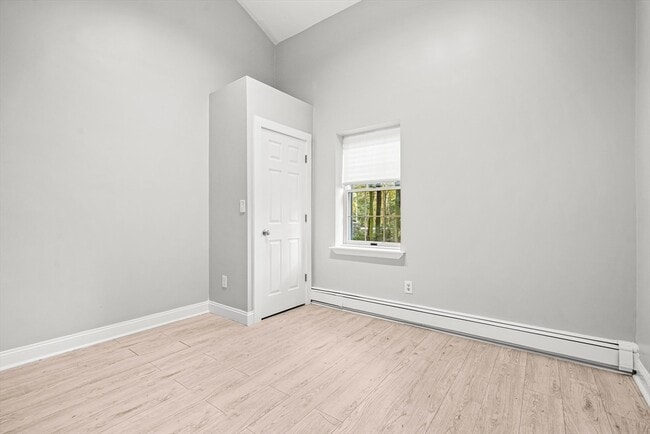 Building Photo - 460 Worcester St