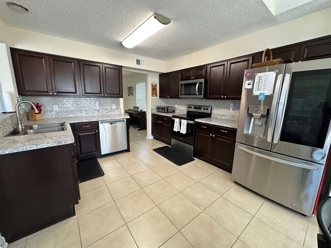 Building Photo - Call Amanda Tate at (757)289-6810 for more information