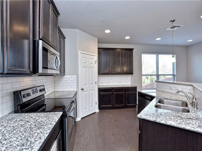 Building Photo - Alluring  Single Family Home | 3 BR/2.5BA | Peaceful Backyard| Coming Soon!