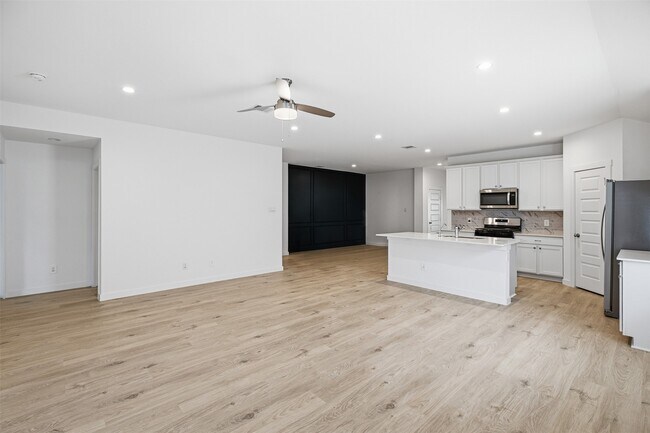 Building Photo - 31814 Hallington Hl Ln