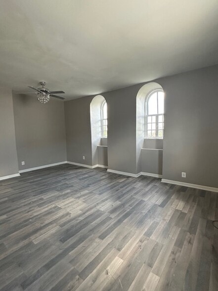 Building Photo - 1310 Eutaw Pl