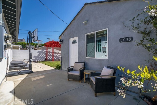 Building Photo - 5040 Varna Ave