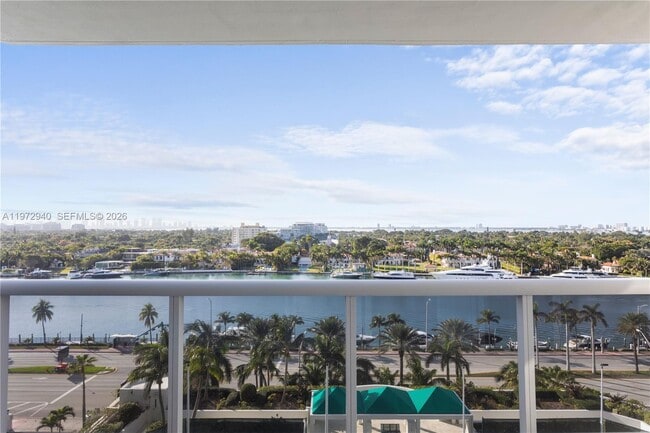 Building Photo - 4775 Collins Ave