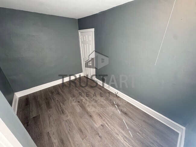 Building Photo - 2640 S Robinson St
