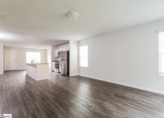 Building Photo - 476 Thomas Aly