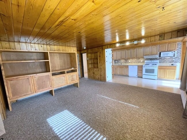 Building Photo - Unique and Updated Corner Lot Cabin in Mou...