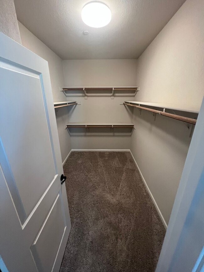 Building Photo - 3 Bed / 2.5 Bath | Rocklin Townhome