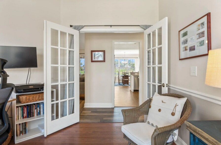 Building Photo - 136 Regency Dr