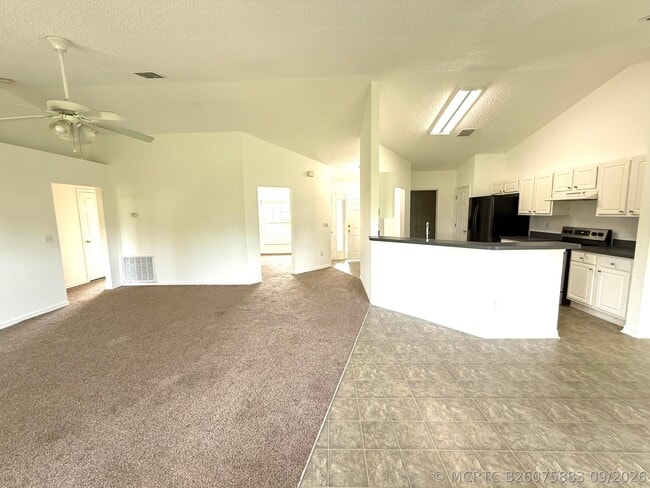 Building Photo - 324 Seaside Terrace