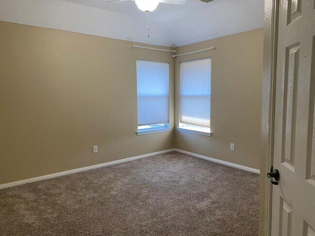Building Photo - 1507 Pagedale Dr