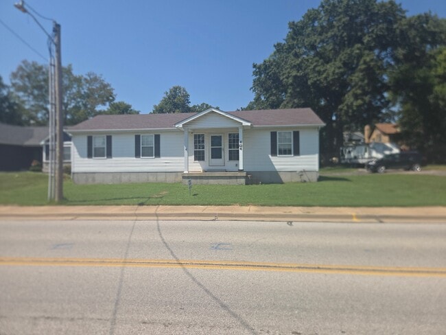 Building Photo - 404 Forest Ave