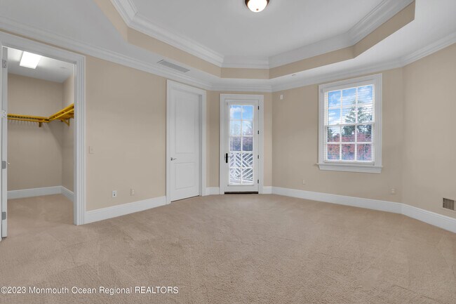 Building Photo - 131 Oval Rd