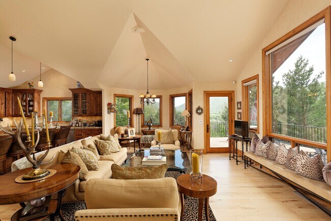 Building Photo - 121 Ridge Rd