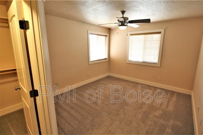Building Photo - 2218 S Dorothy Ave