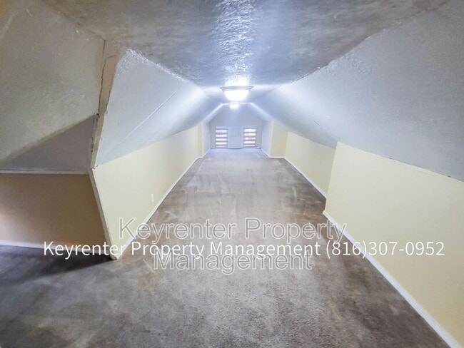 Building Photo - 1601 E 43rd St