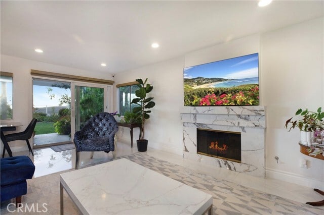 Building Photo - 54 Richmond Hill