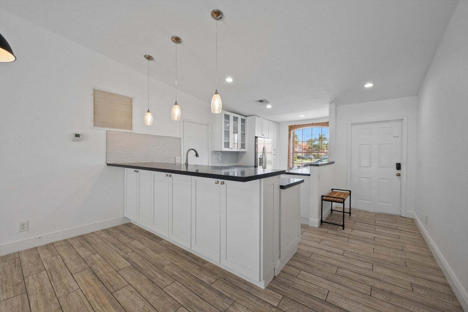 Building Photo - 3800 Miramontes Cir