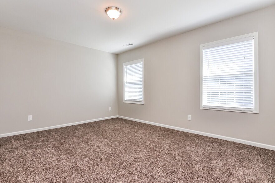 Building Photo - 183 Killington Dr
