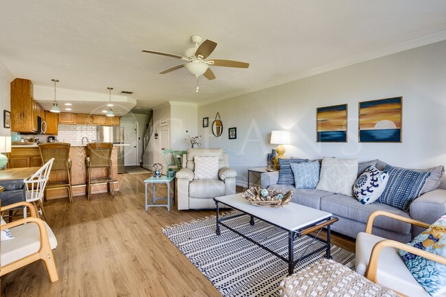 Building Photo - Furnished Coastal Living Condo