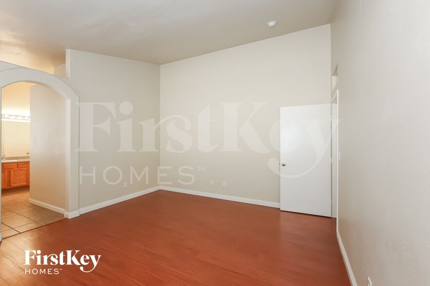 Building Photo - 3732 Sorrowing Sparrow Ct