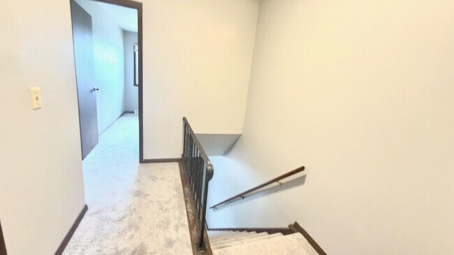 Building Photo - 5326 N Division St