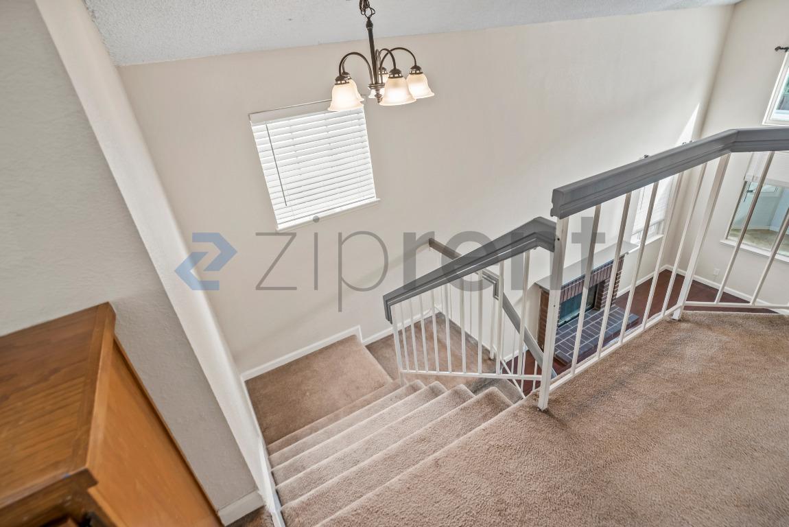 Building Photo - 5968 Show Terrace