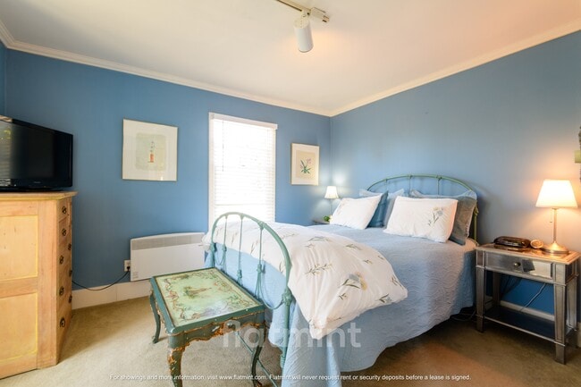 Building Photo - 750 N 75th St