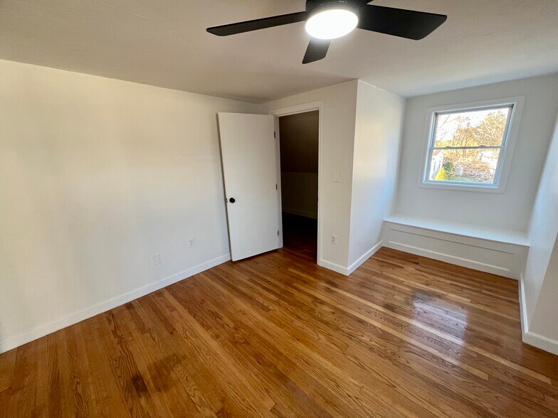 Building Photo - 40 Watch St