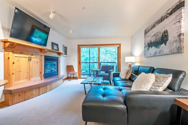 Primary Photo - 2740 Shadowmoon Ln