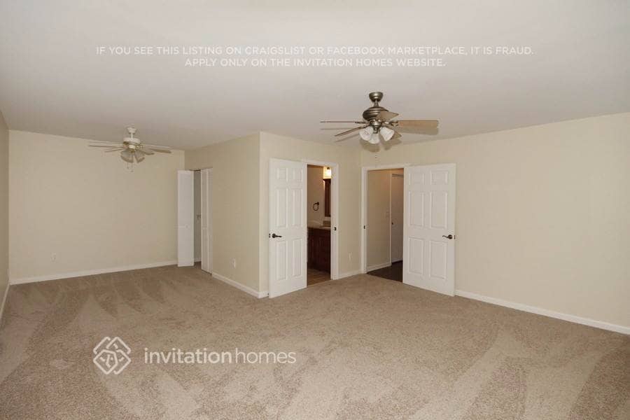 Building Photo - 10380 Colony Glen Dr