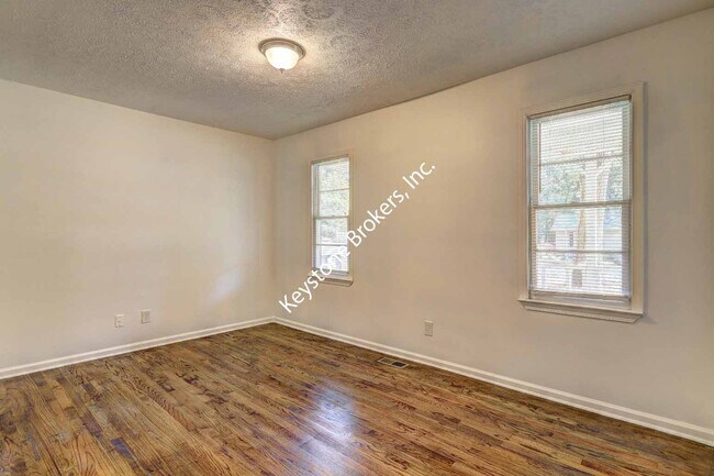 Building Photo - 4090 Knotty Oak Trail