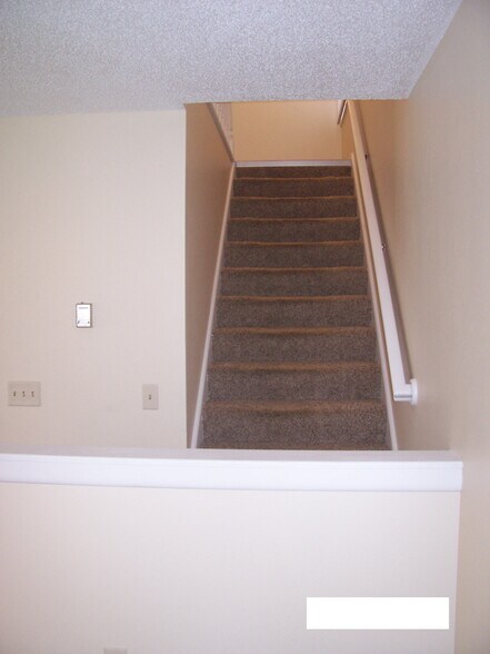 Building Photo - 5231 Dakota Dr