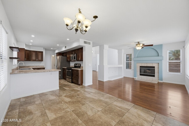 Building Photo - 3906 E Kimberly Way