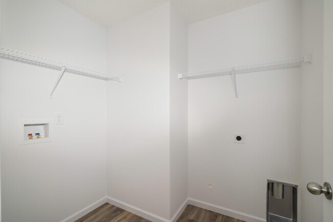 Building Photo - 3209 Hopson Holw Rd