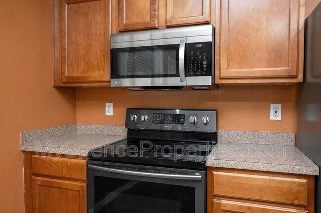 Building Photo - 3140 Border Creek Dr