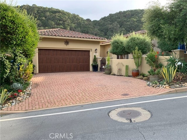 Primary Photo - 2555 Lupine Canyon Rd