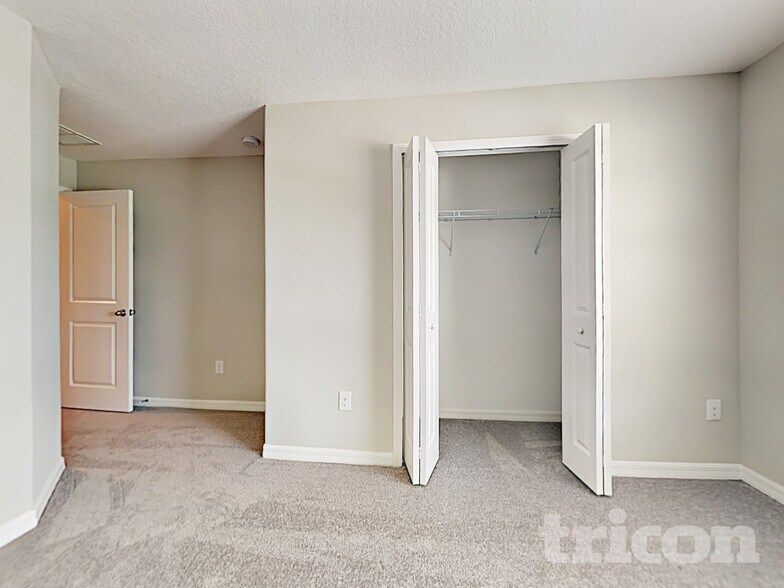 Building Photo - 1618 Broad Winged Hawk Dr