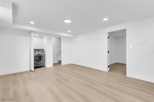 Building Photo - 3485 Shamrock Ave