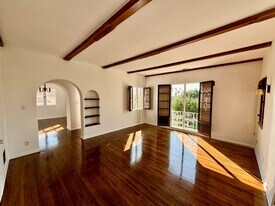 Building Photo - 1711 Idaho Ave