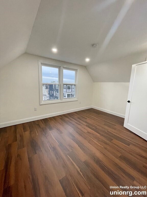 Building Photo - 86 Homes Ave