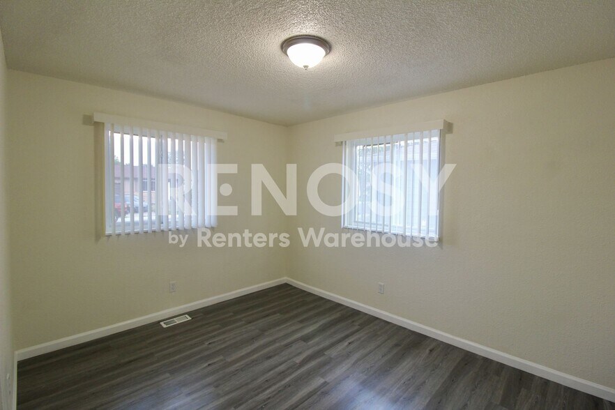 Building Photo - 5241 Victor Wy
