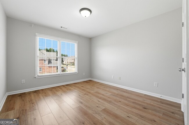 Building Photo - 715 Arbor Cove