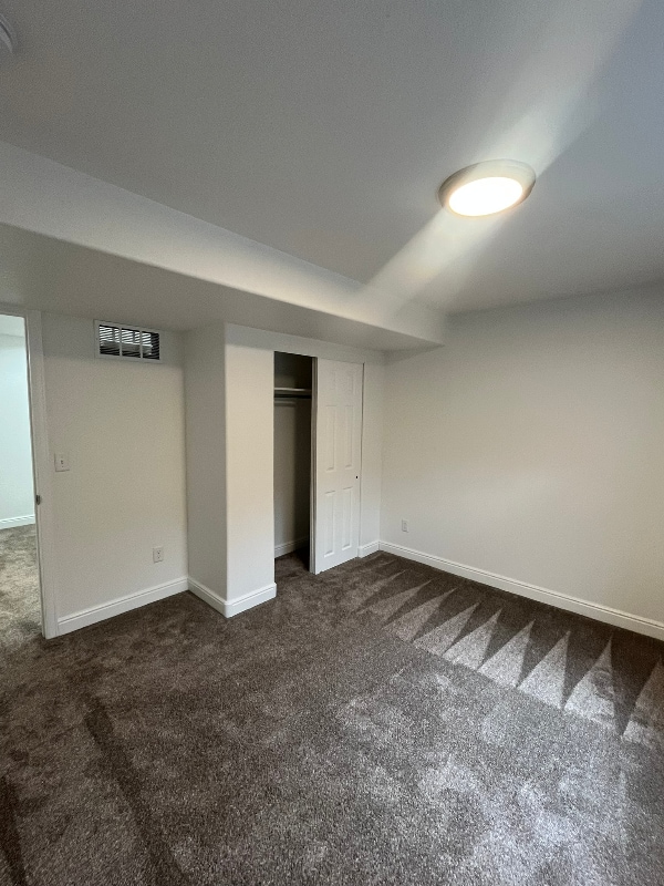 Building Photo - 102 Bayside Cir