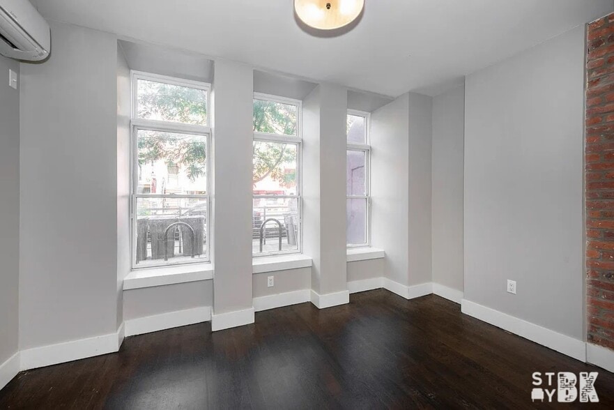 Building Photo - 441 Franklin Ave