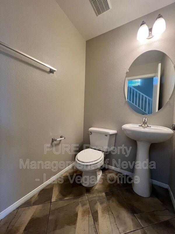 Building Photo - 7204 Glen Shire Ct