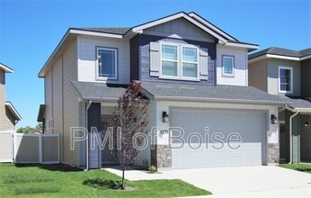 Building Photo - 1570 S Pilar Wy