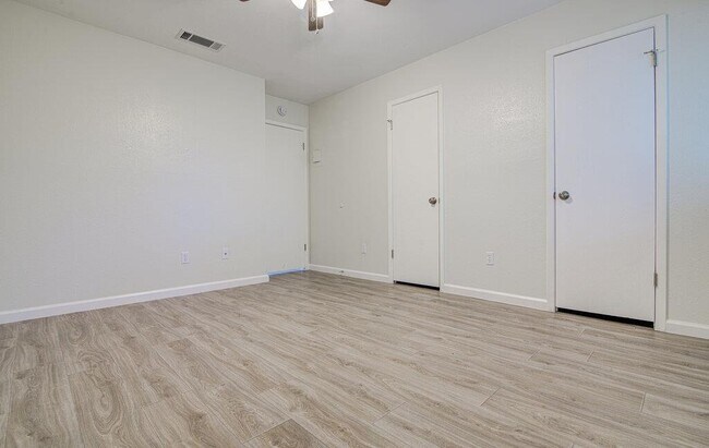 Building Photo - 5301 Indio Cir