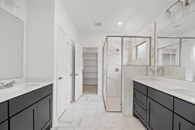 Building Photo - 29411 Mesquite Oaks Dr