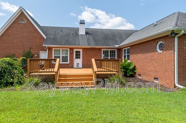 Building Photo - 4851 Appletree Ct