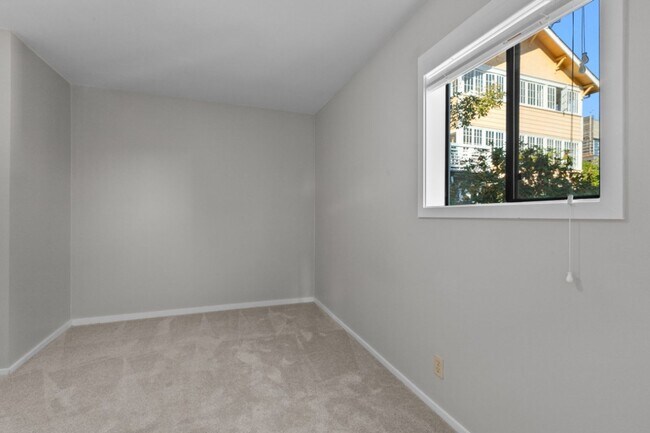 Building Photo - 3Bd/2.5Ba Seattle House
